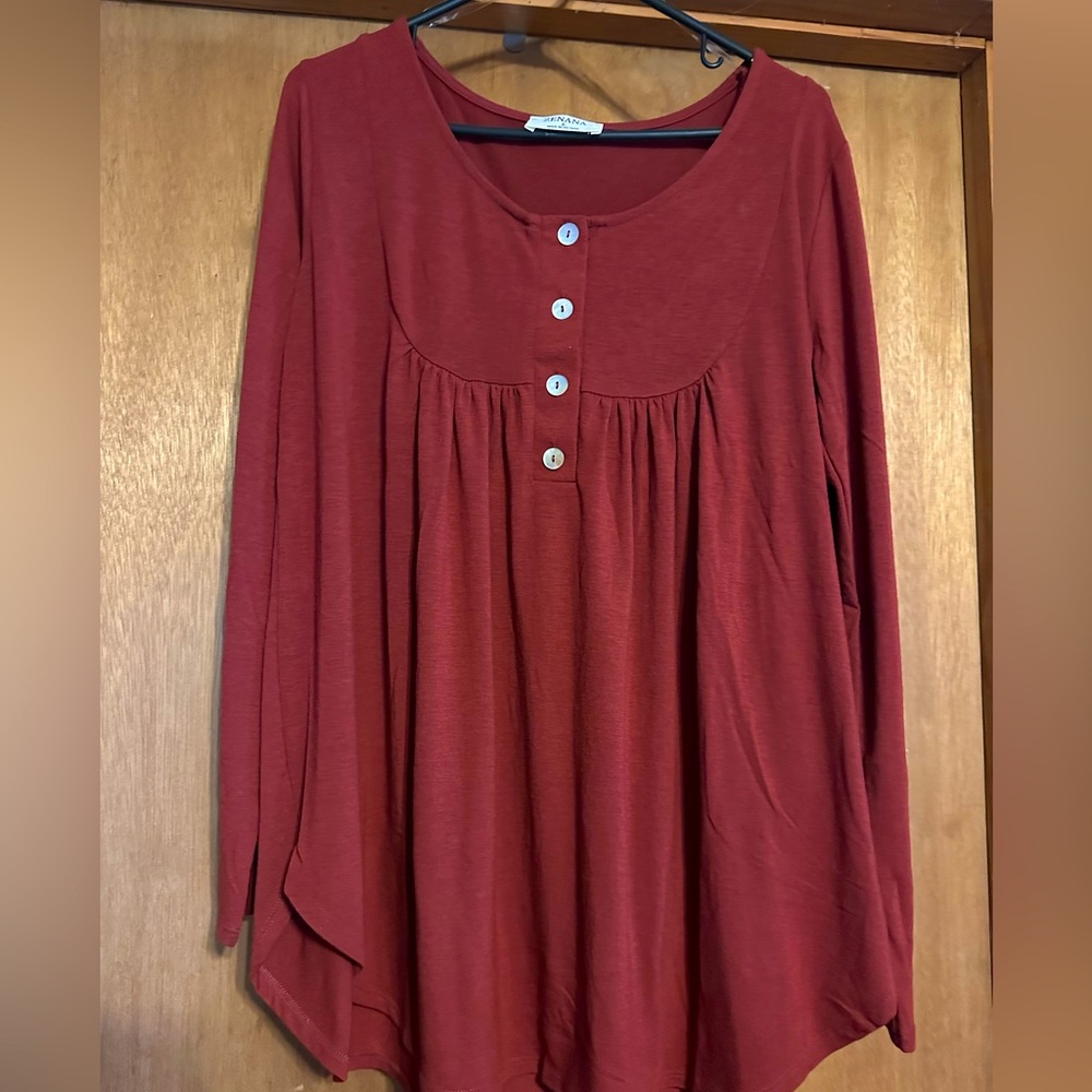 NWOT  Zenana Babydoll style shirt.